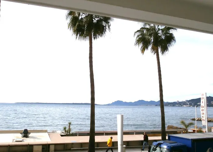 Apartment Iberia Front Sea *